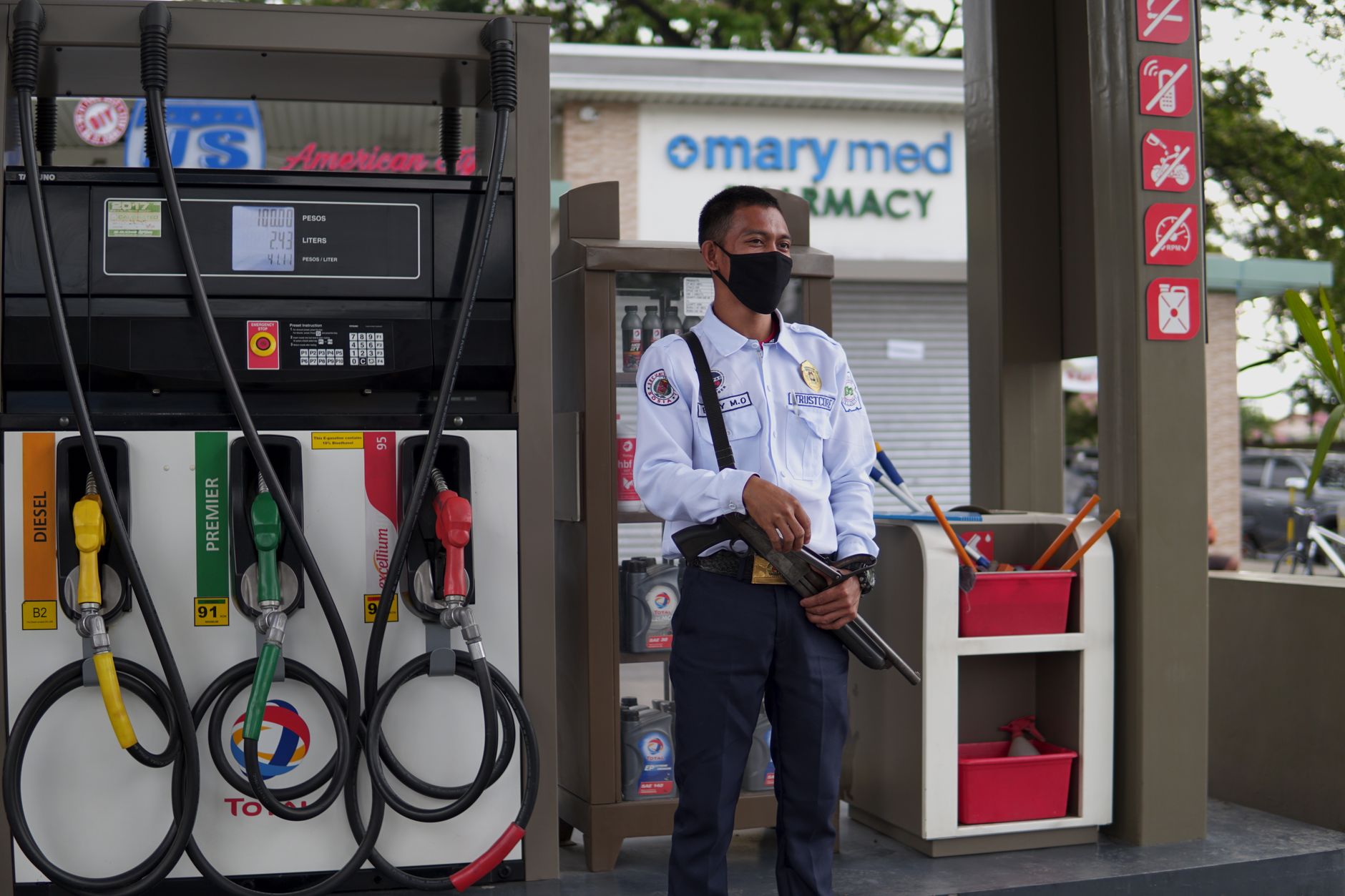 Petrol Falls to Rs 376.06 in Pakistan — What the 28 October 2026 Change Costs Your Commute