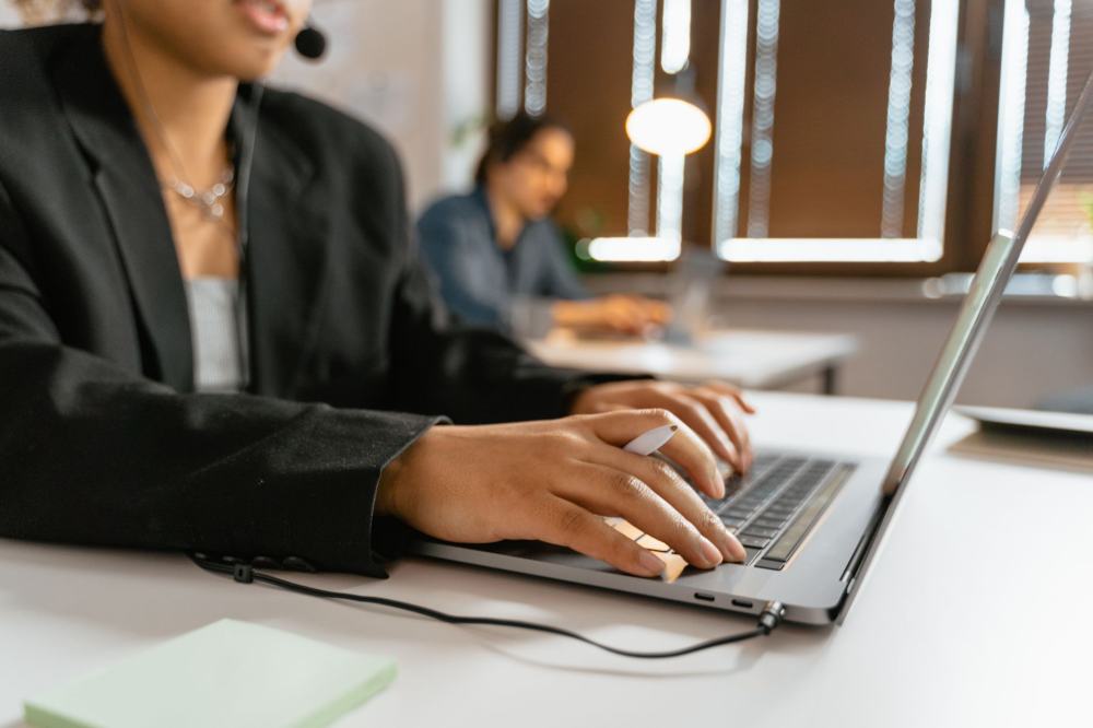 How to Report an Issue or File a Complaint on Shareide