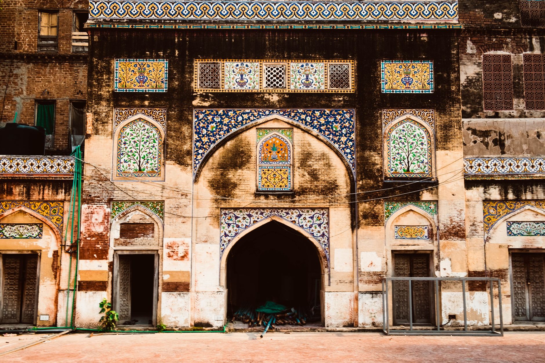 Lahore Commute Guide: Beat Traffic With Per-Seat Ride Sharing