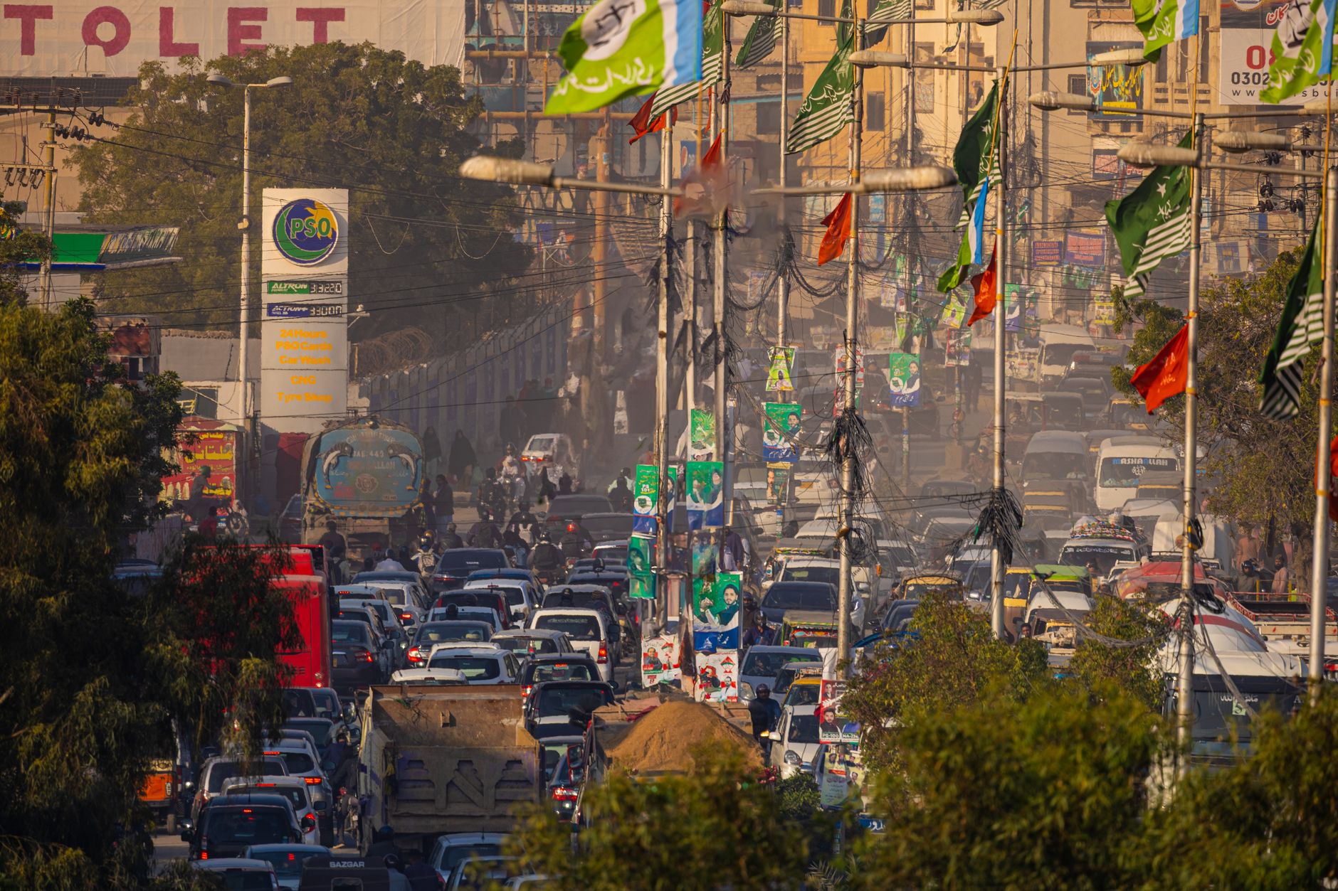How Per-Seat Ride Sharing Cuts Traffic in Pakistan's Cities