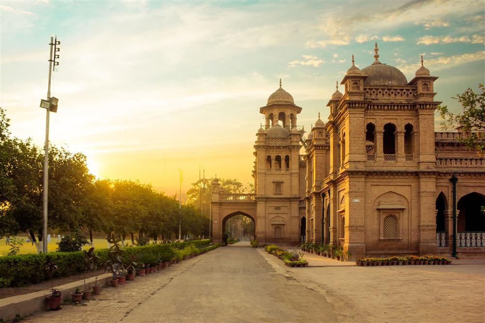 How University Students in Pakistan Save on Daily Commutes